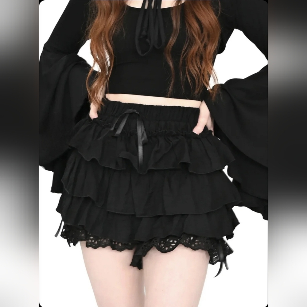 *SOLD* New Foxblood Ruffled Bloomer Shorts